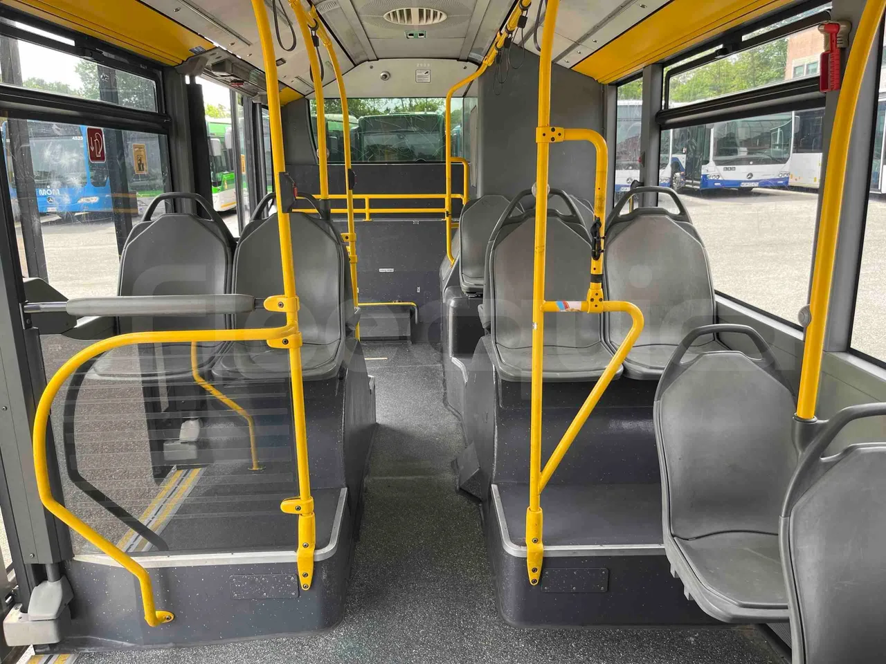 Mercedes-Benz Citaro G 0530 - Euro5 - 260kW - 17.940mt - reverse view middle aisle