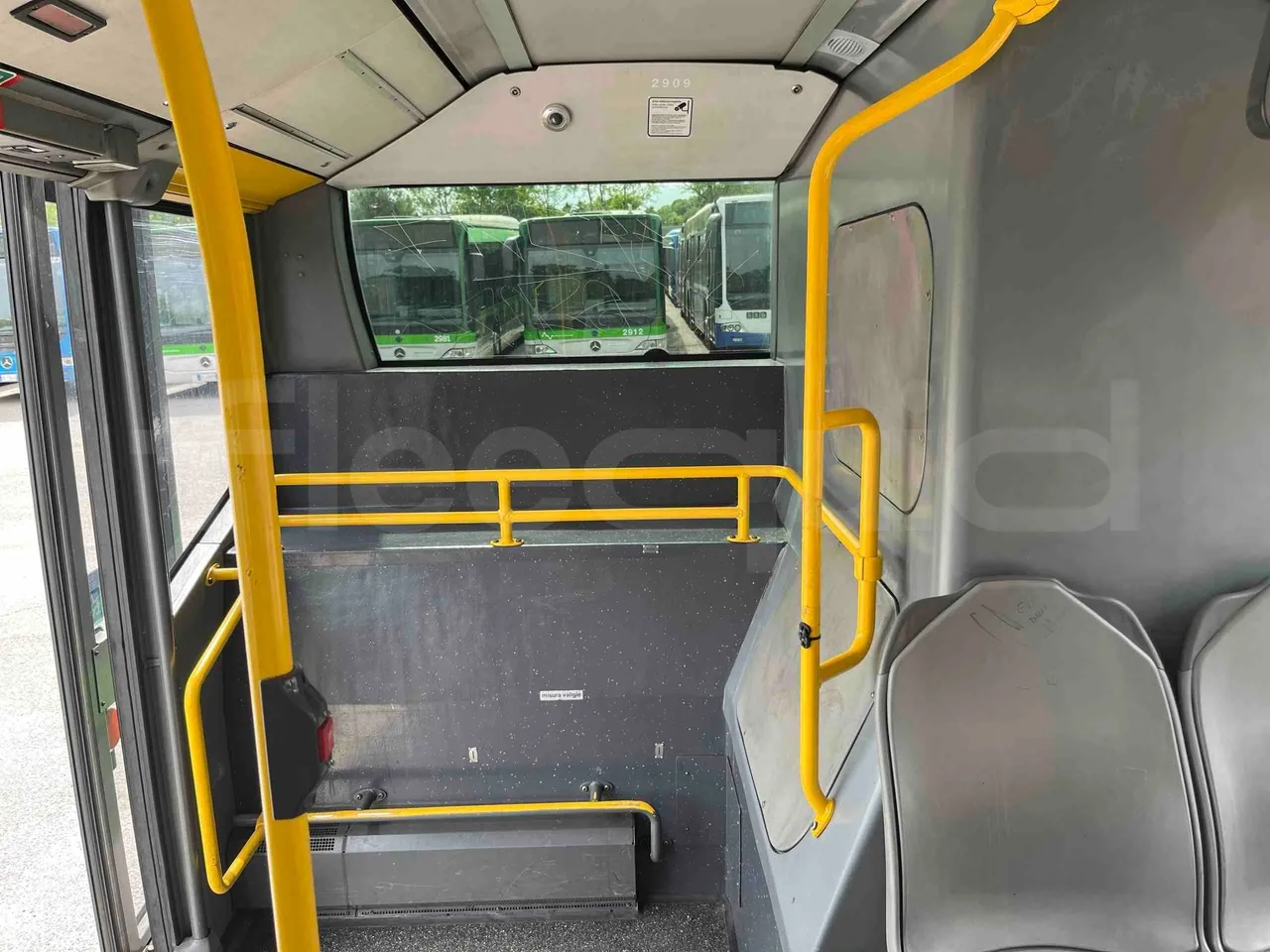 Mercedes-Benz Citaro G 0530 - Euro5 - 260kW - 17.940mt - monitor detail photo