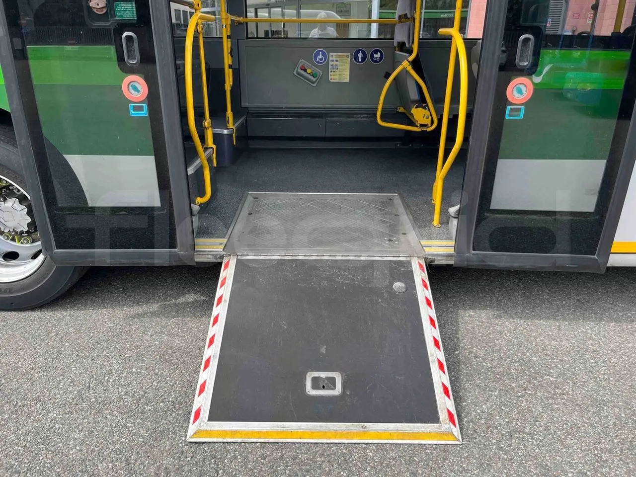 Mercedes-Benz Citaro G 0530 - Euro5 - 260kW - 17.940mt - platform open photo