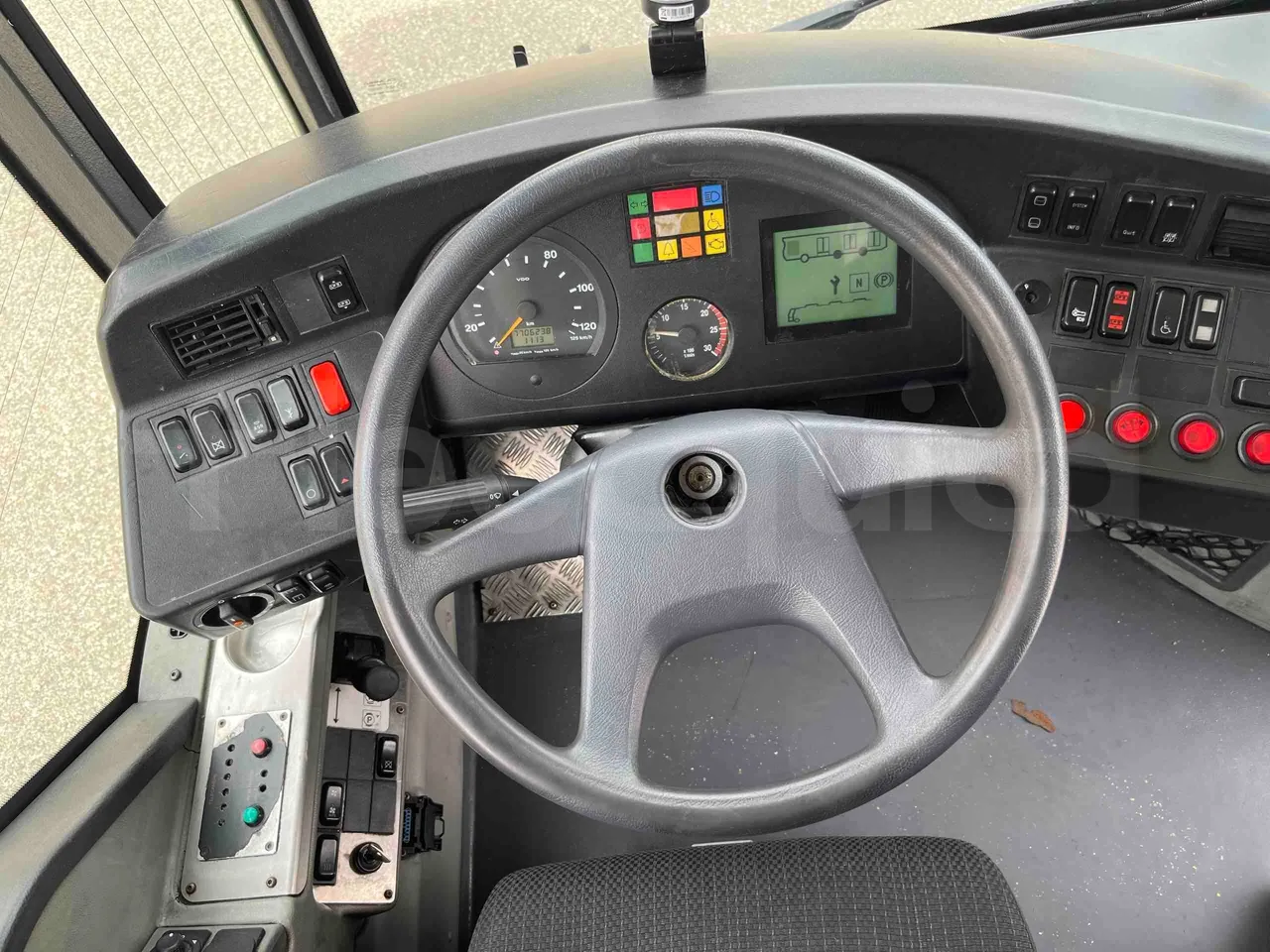 Mercedes-Benz Citaro G 0530 - Euro5 - 260kW - 17.940mt - steering wheel photo