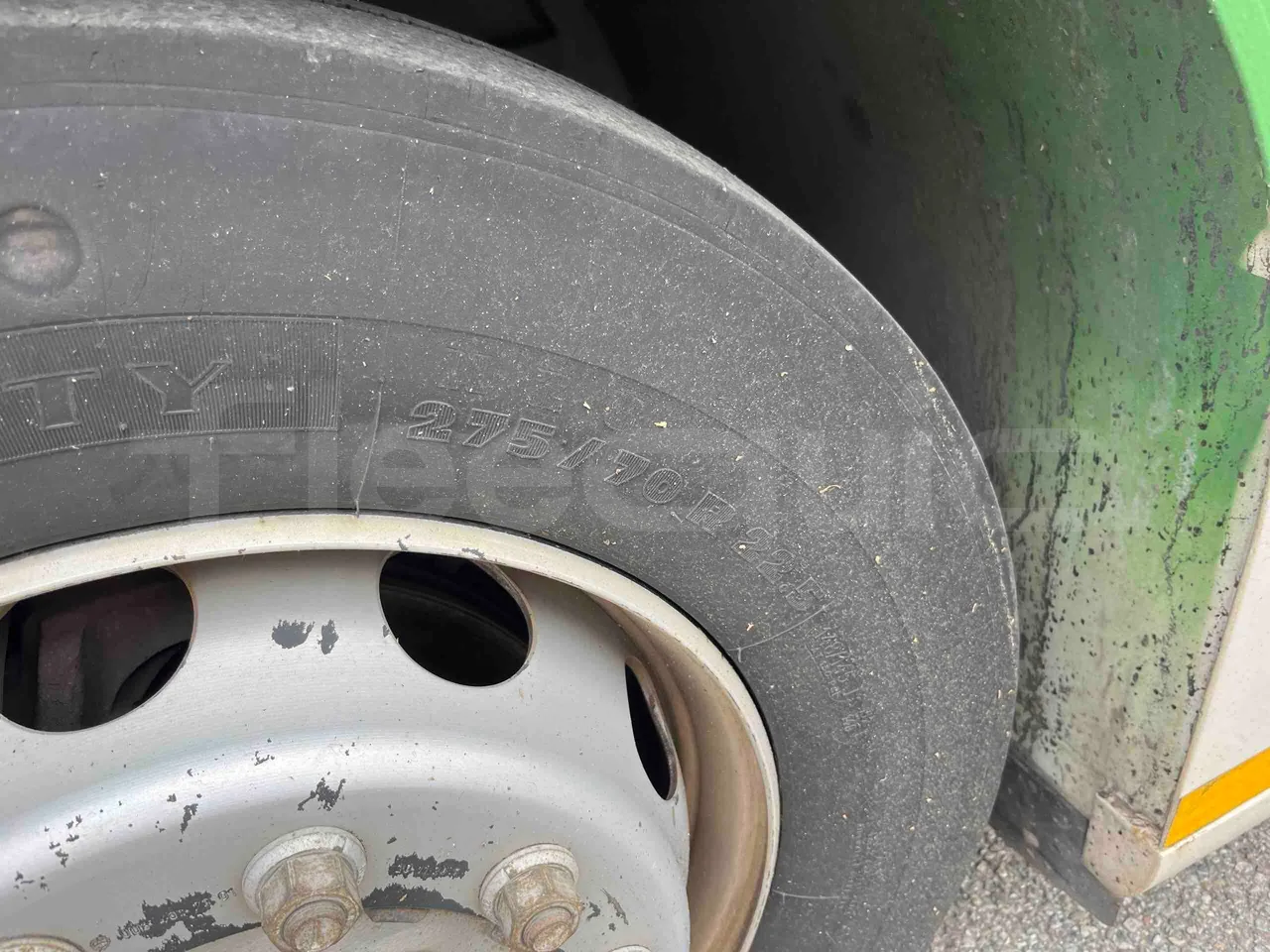 Mercedes-Benz Citaro G 0530 - Euro5 - 260kW - 17.940mt - front left tire measurements