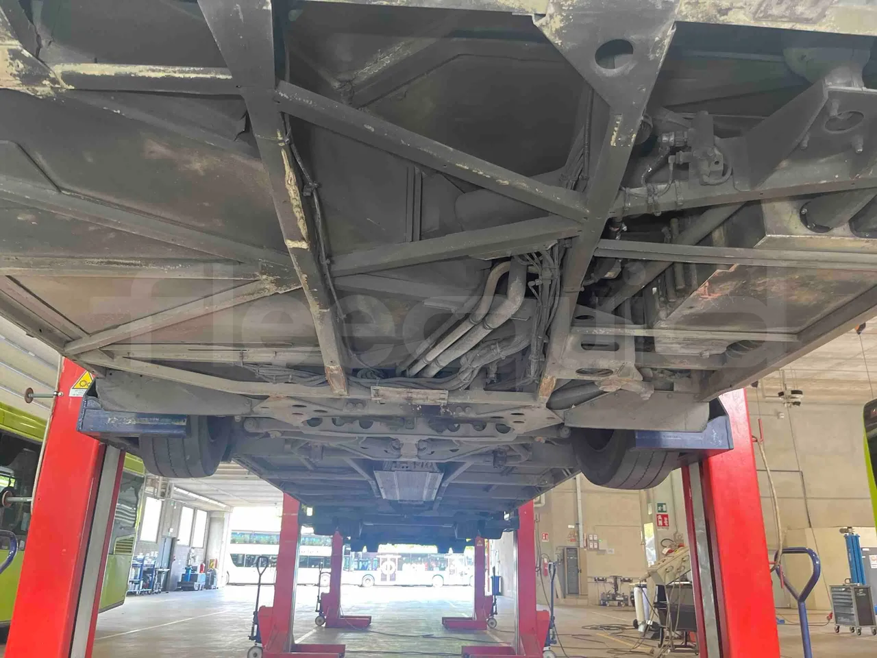 Mercedes-Benz Citaro G 0530 - Euro5 - 260kW - 17.940mt - front undercarriage from front