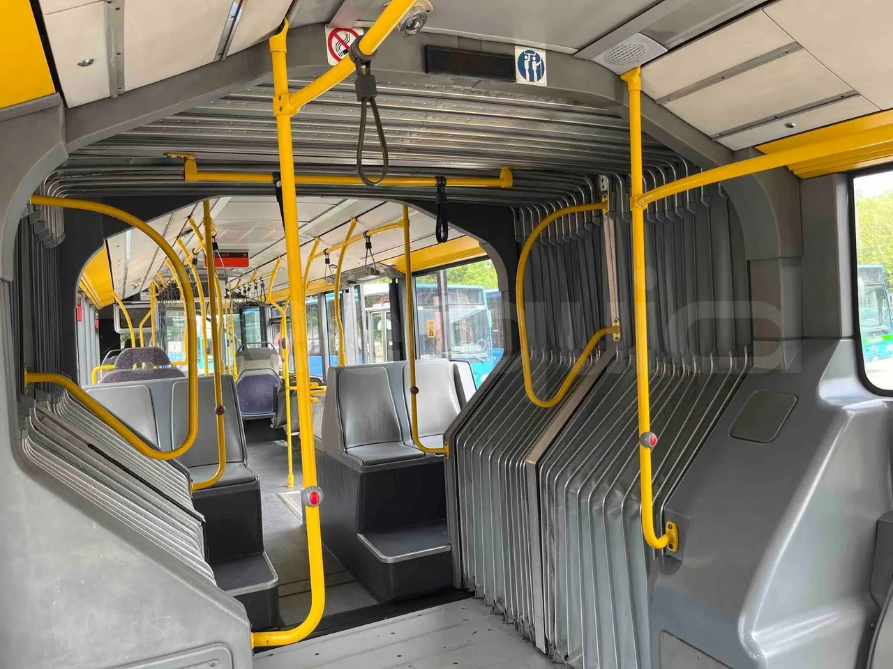 Mercedes-Benz Citaro G 0530 - Euro5 - 260kW - 17.940mt - turntable internal (18m)