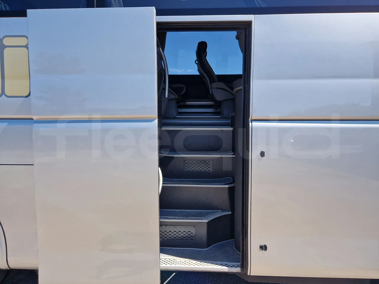 Irizar Scania K440 -EUR5 -324kW -12.92m - front door 2 open