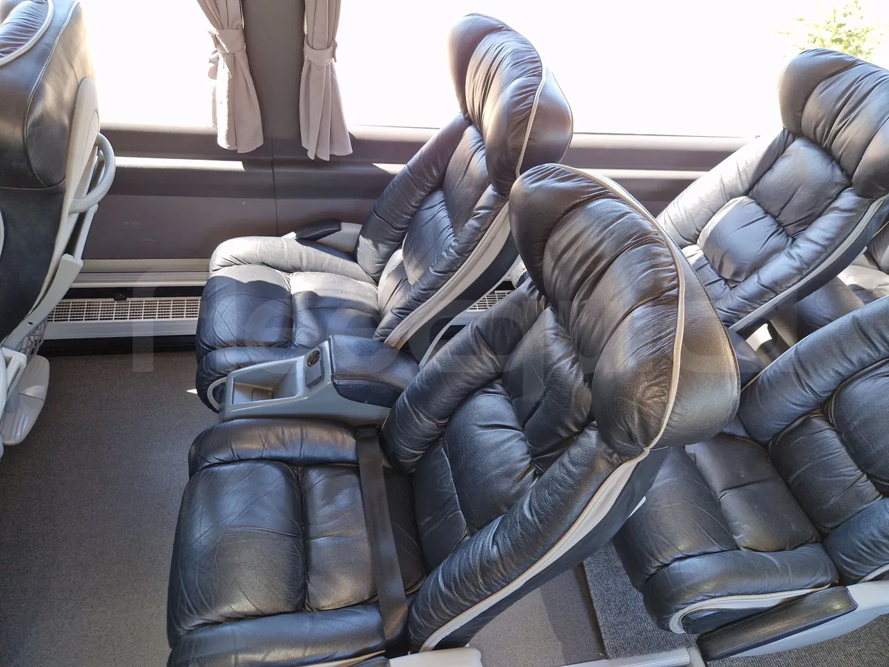 Irizar Scania K440 -EUR5 -324kW -12.92m - central seat safety belt