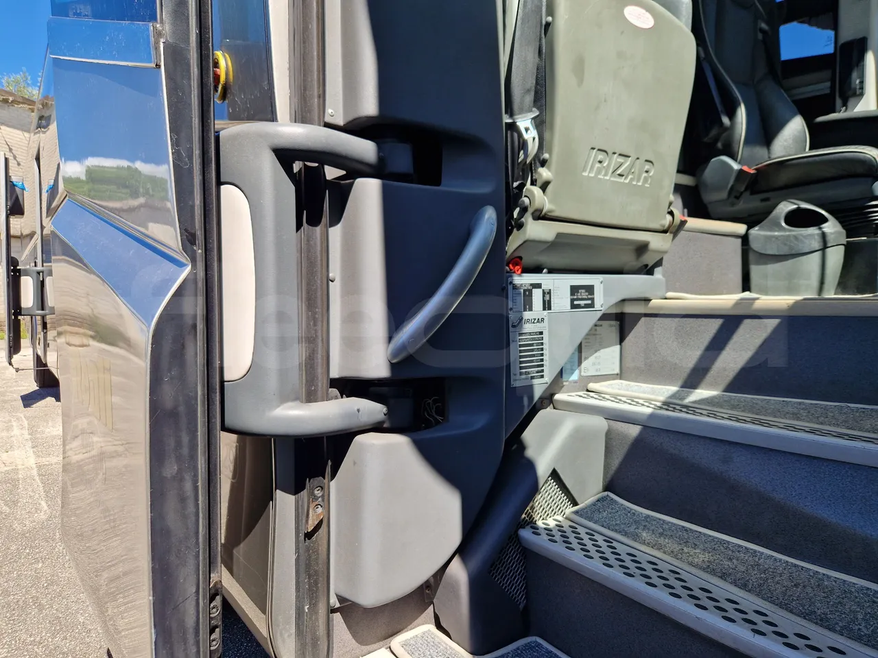 Irizar Scania K440 -EUR5 -324kW -12.92m - door mechanism photo