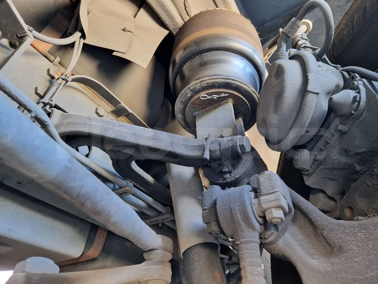 Irizar Scania K440 -EUR5 -324kW -12.92m - front air springs right