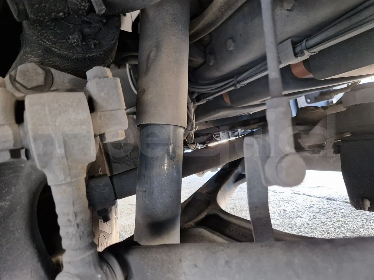 Irizar Scania K440 -EUR5 -324kW -12.92m - front shock absorbers left