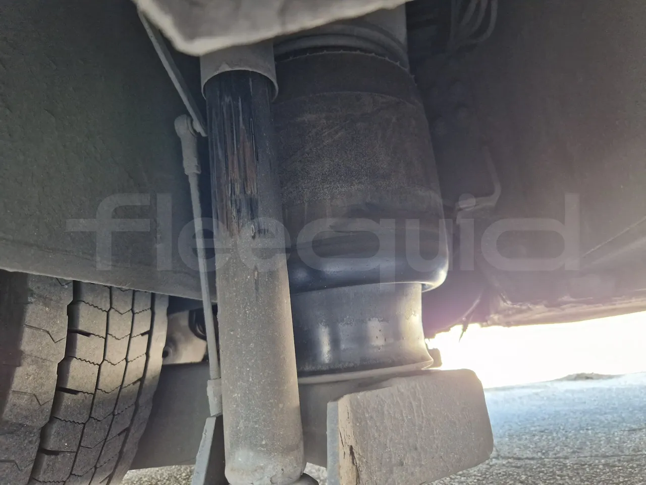 Irizar Scania K440 -EUR5 -324kW -12.92m - axle 2 shock absorbers 2 left