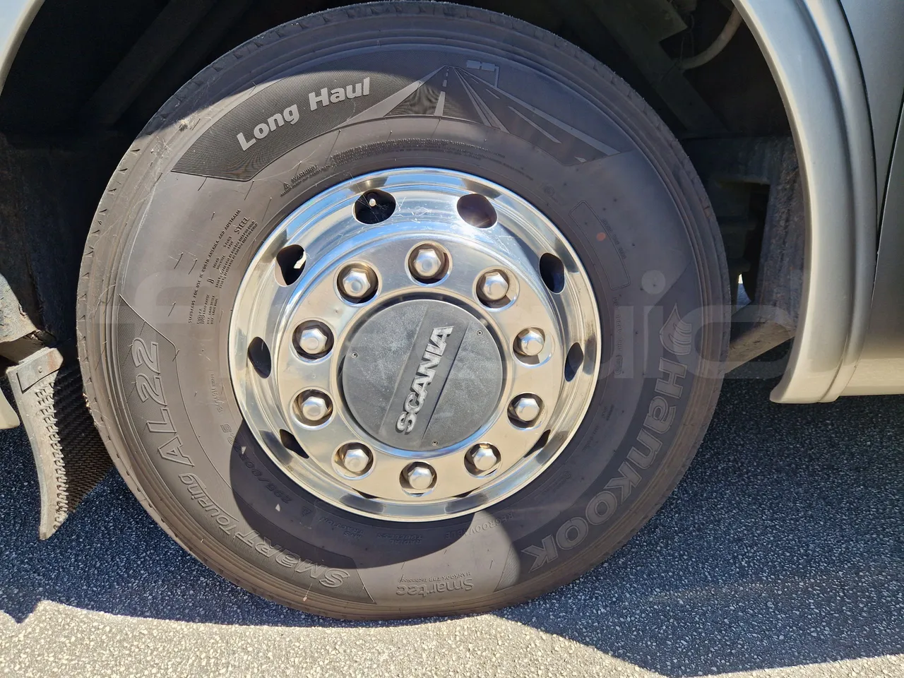 Irizar Scania K440 -EUR5 -324kW -12.92m - front left tire measurements
