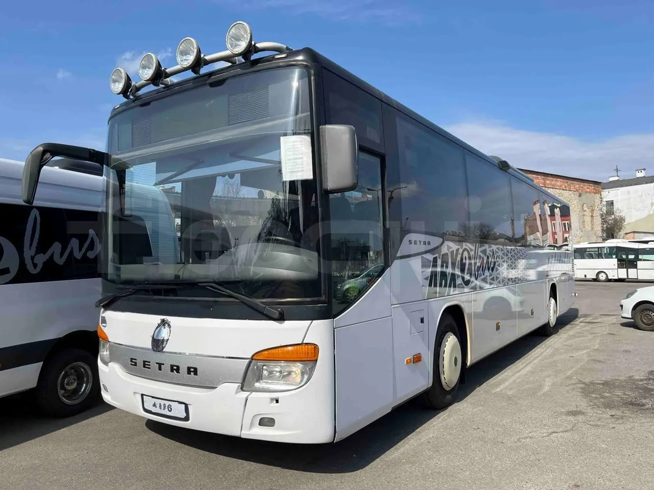 Setra S415 H - Euro 5 - 260 kW - 12.200 mt - 3/4 front left
