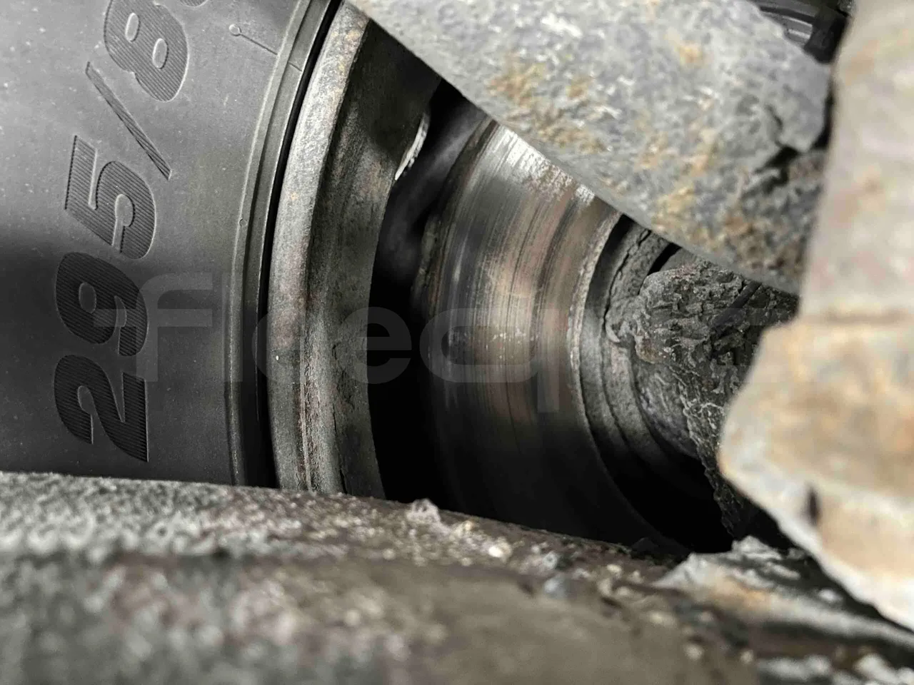 Setra S415 H - Euro 5 - 260 kW - 12.200 mt - axle 2 discs right
