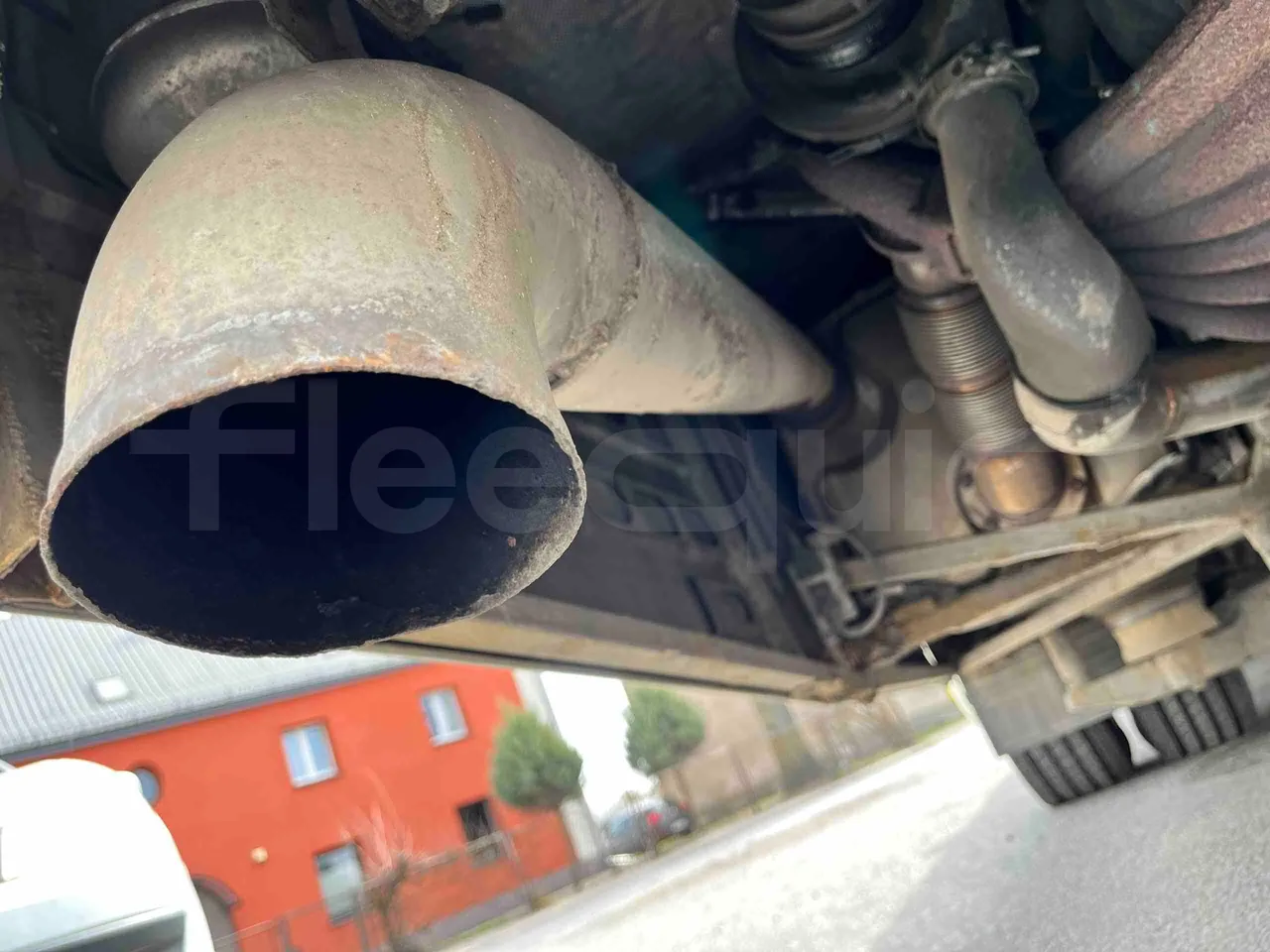 Setra S415 H - Euro 5 - 260 kW - 12.200 mt - exhaust photo