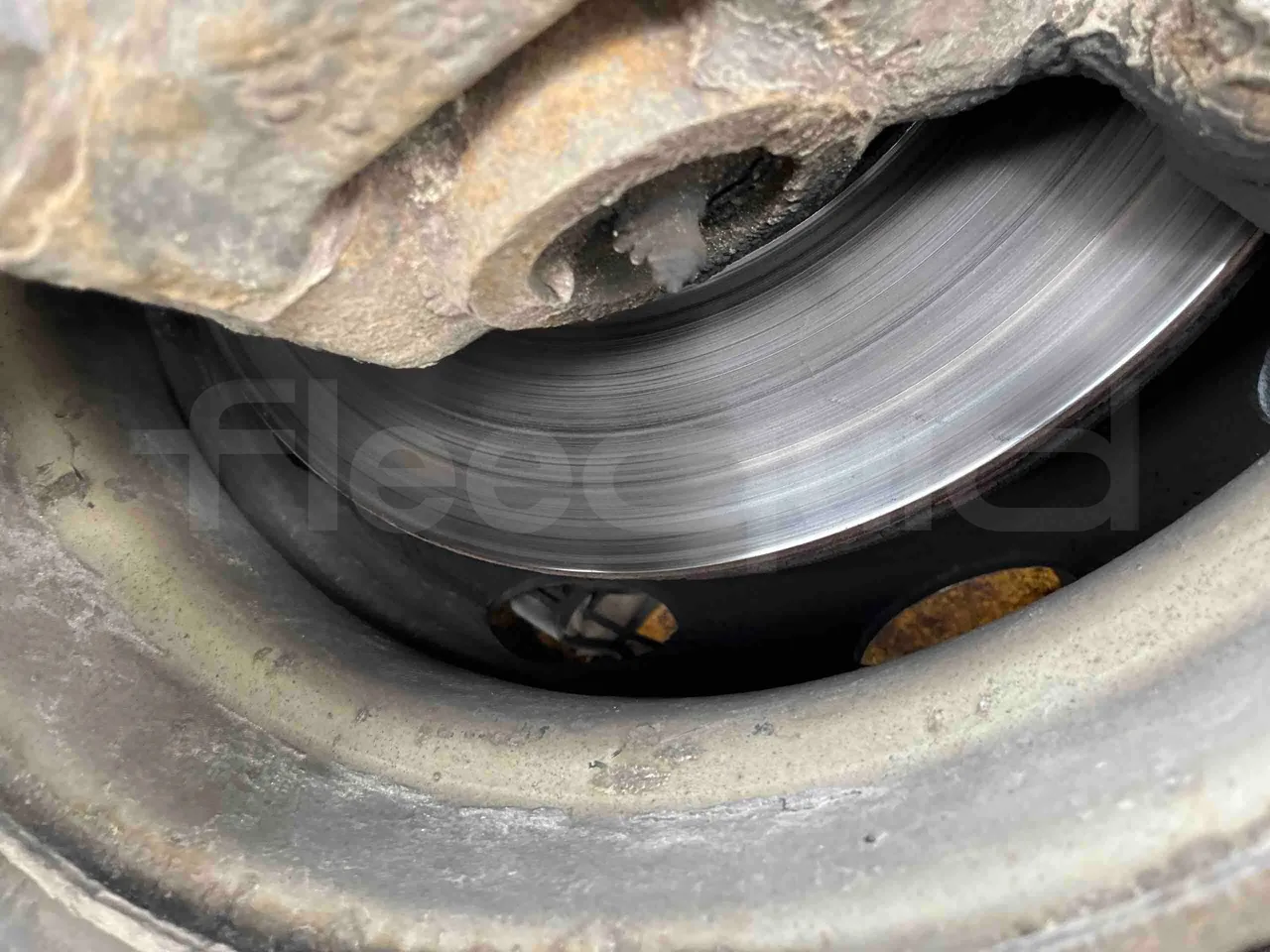 Setra S415 H - Euro 5 - 260 kW - 12.200 mt - front discs left