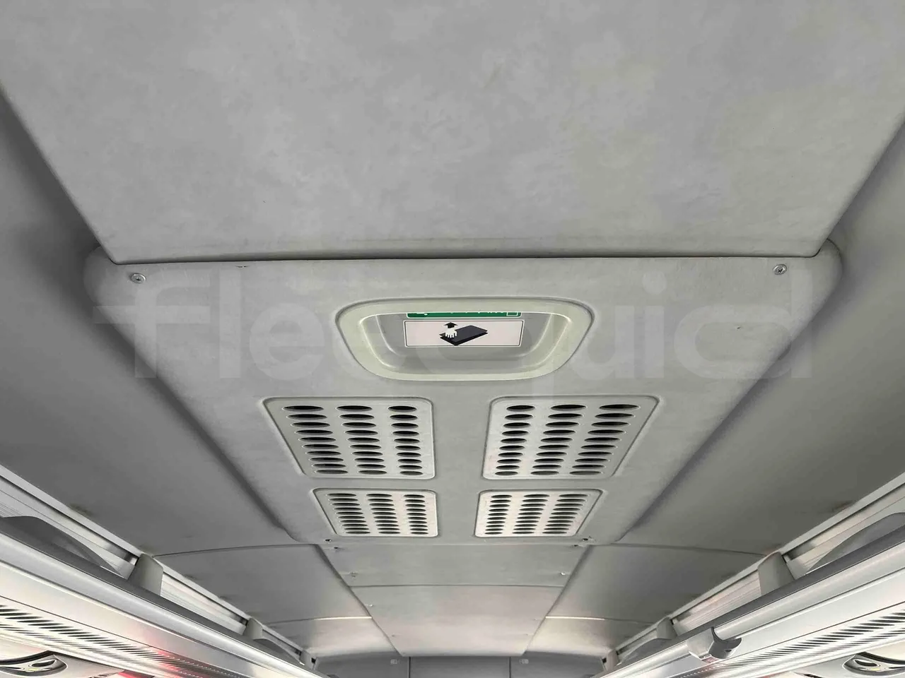 Setra S415 H - Euro 5 - 260 kW - 12.200 mt - roof hatch 2