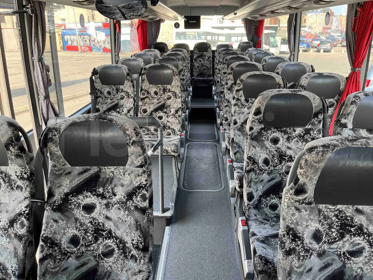 Setra S415 H - Euro 5 - 260 kW - 12.200 mt - reverse view middle aisle