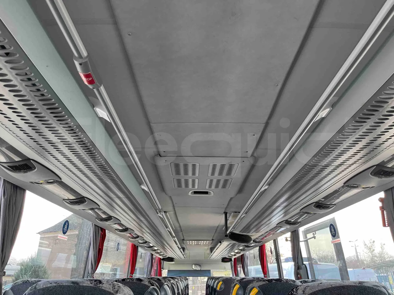Setra S415 H - Euro 5 - 260 kW - 12.200 mt - overhead compartments photo