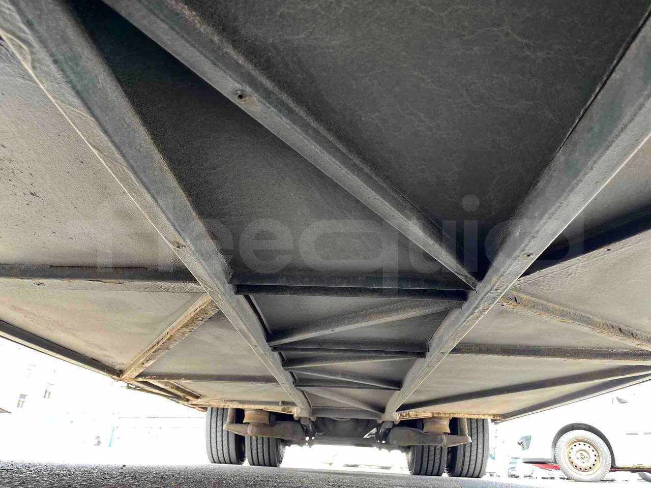 Setra S415 H - Euro 5 - 260 kW - 12.200 mt - central undercarriage photo