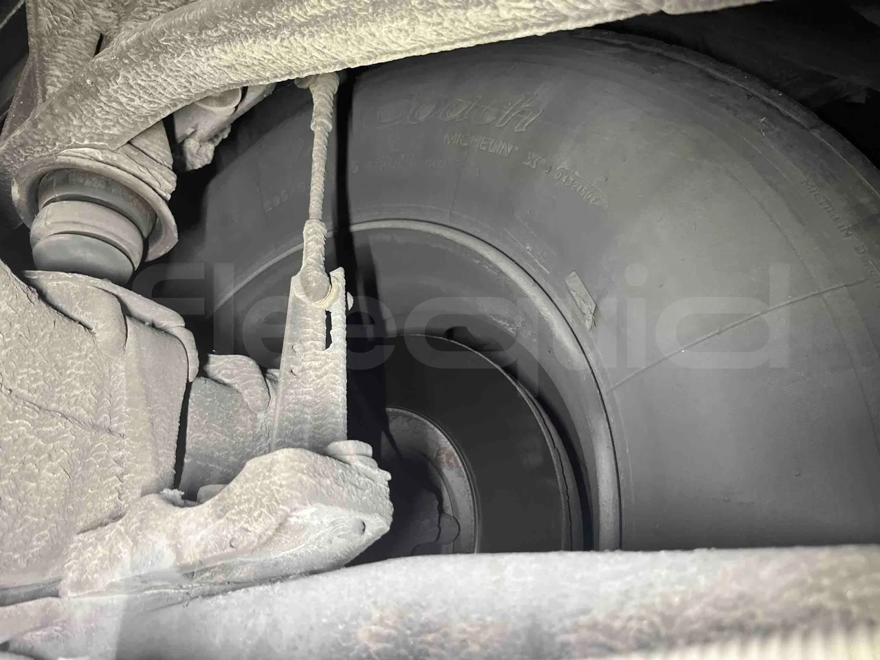 Mercedes-Benz Integro - axle 2 discs left