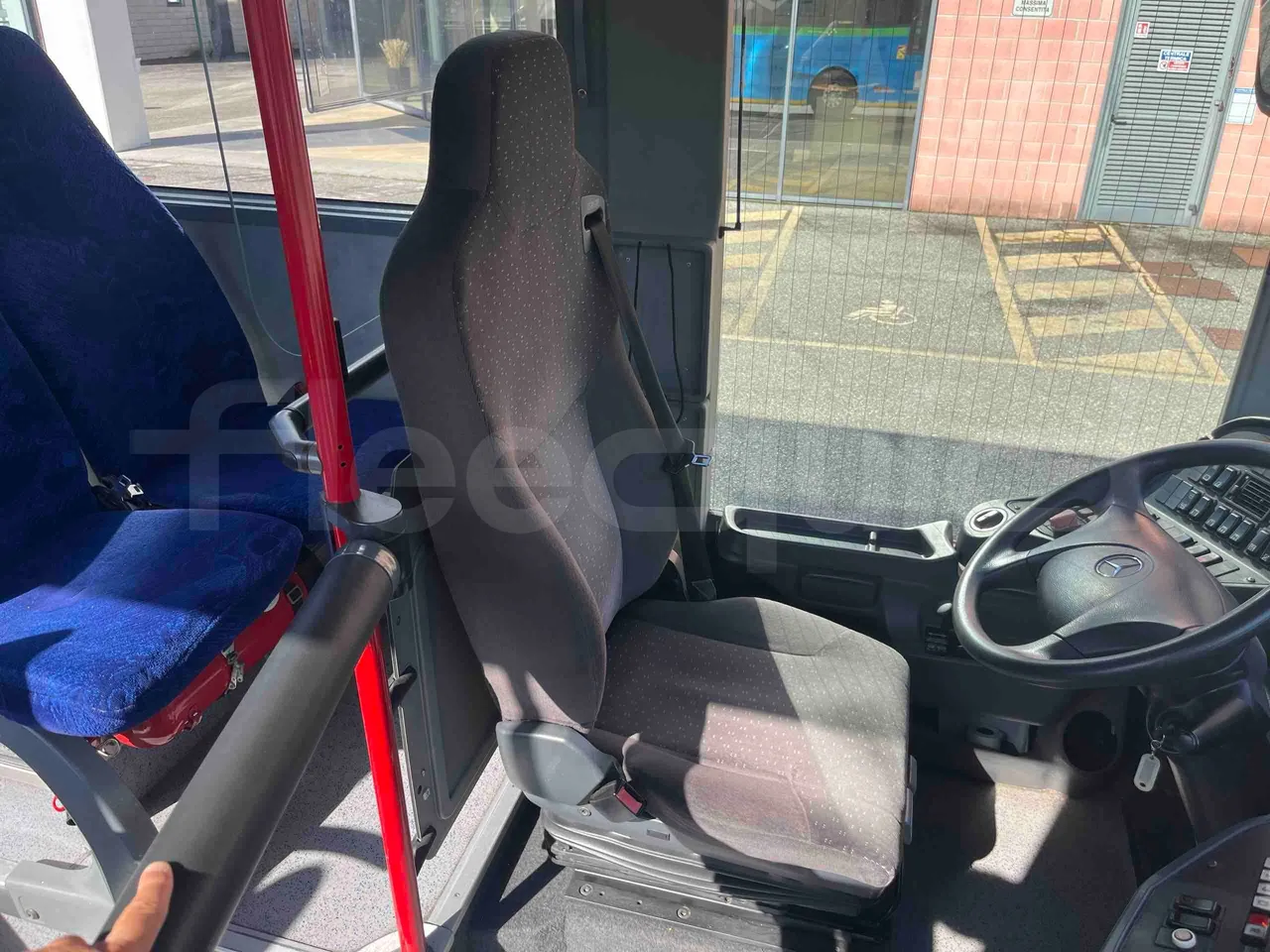 Mercedes-Benz Integro - driver's seat photo
