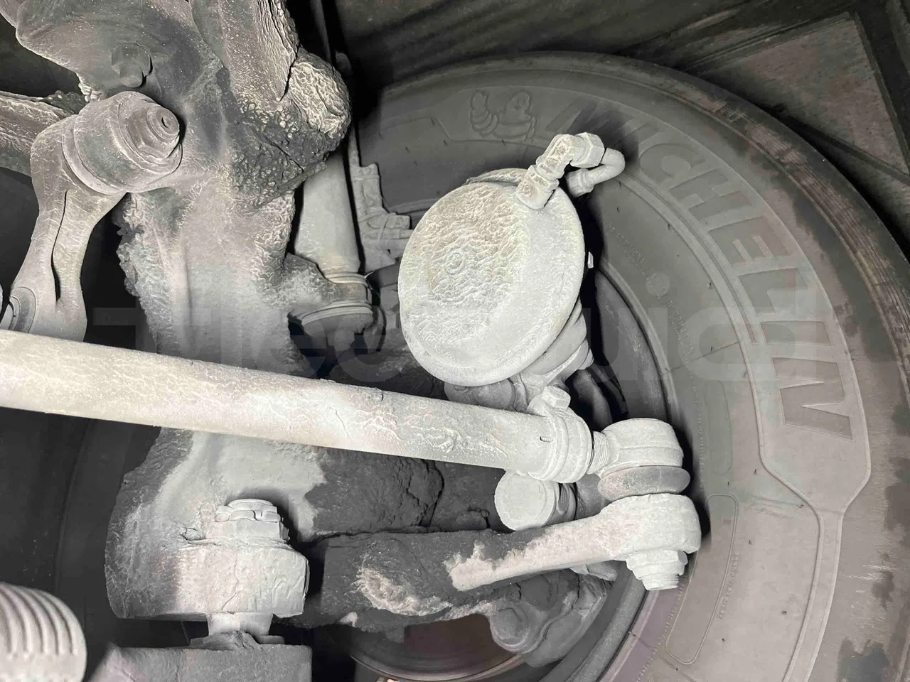 Mercedes-Benz Integro - front brake calipers left
