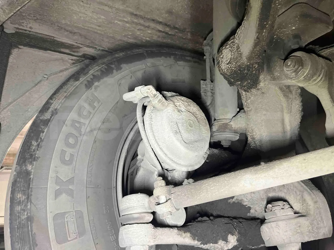 Mercedes-Benz Integro - front brake calipers right