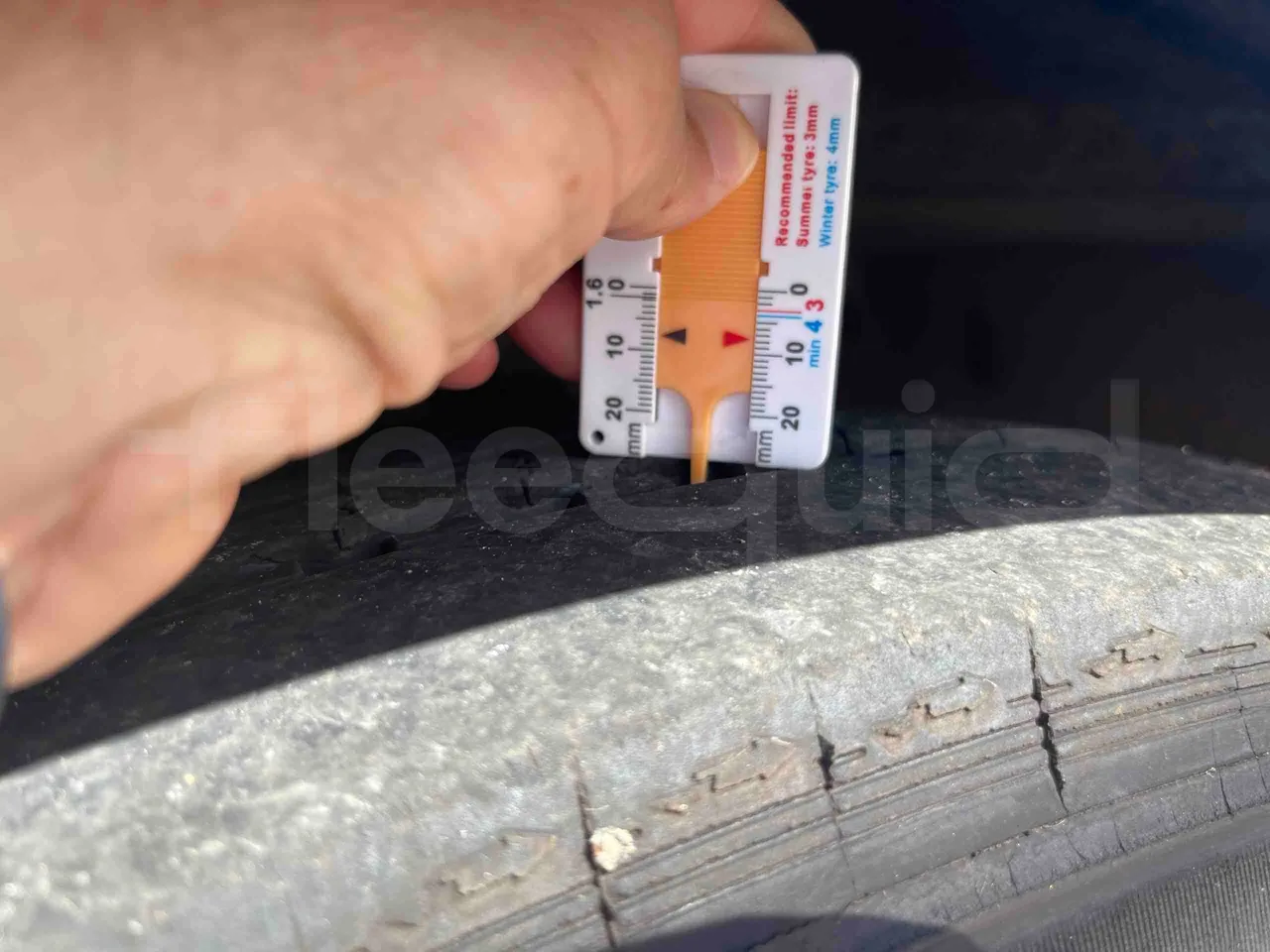 Mercedes-Benz Integro - rear left tire photo