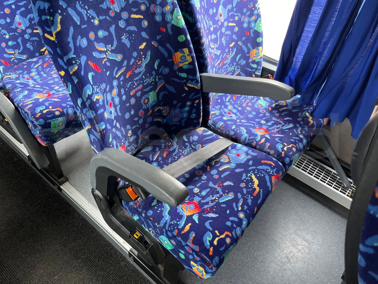 Mercedes-Benz Beluga 815 -EUR3 -110kW -7.64m - armrest detail photo