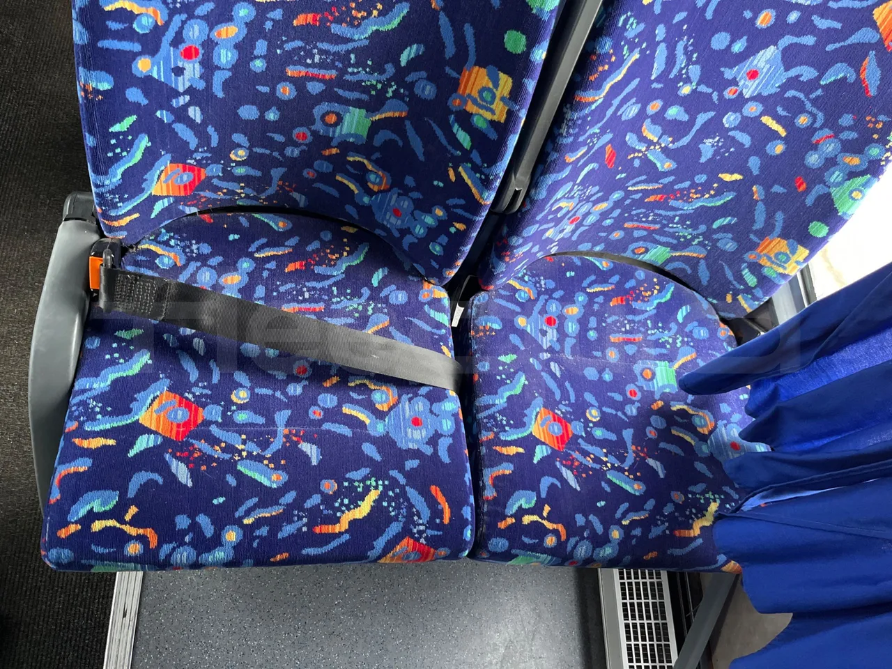 Mercedes-Benz Beluga 815 -EUR3 -110kW -7.64m - central seat safety belt