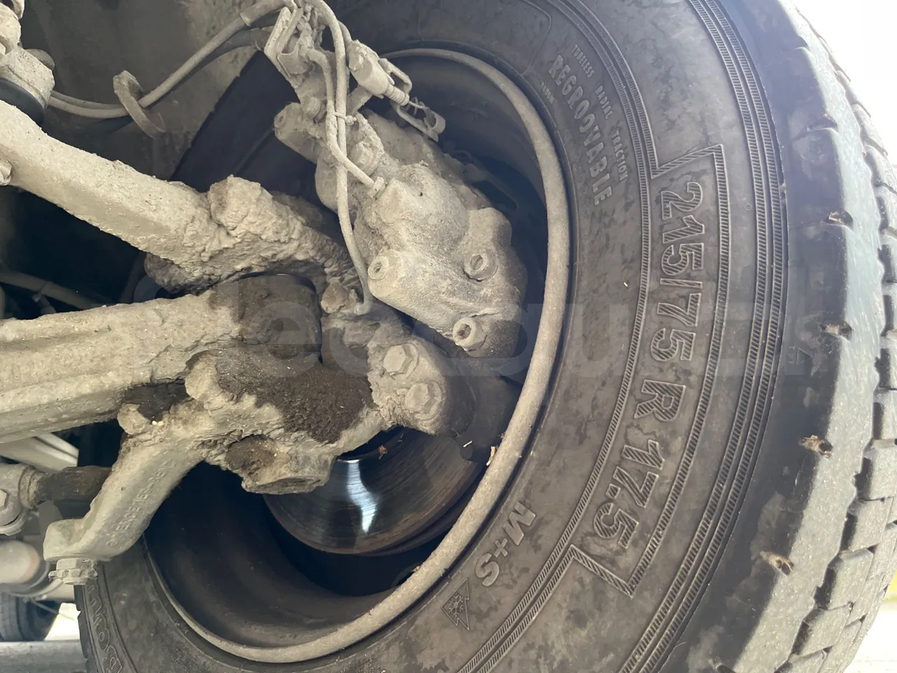 Mercedes-Benz Beluga 815 -EUR3 -110kW -7.64m - front brake calipers left
