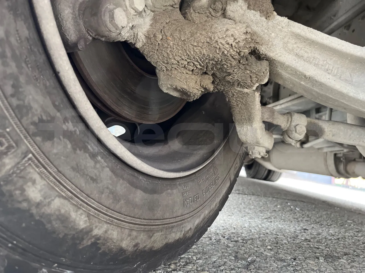 Mercedes-Benz Beluga 815 -EUR3 -110kW -7.64m - front discs right