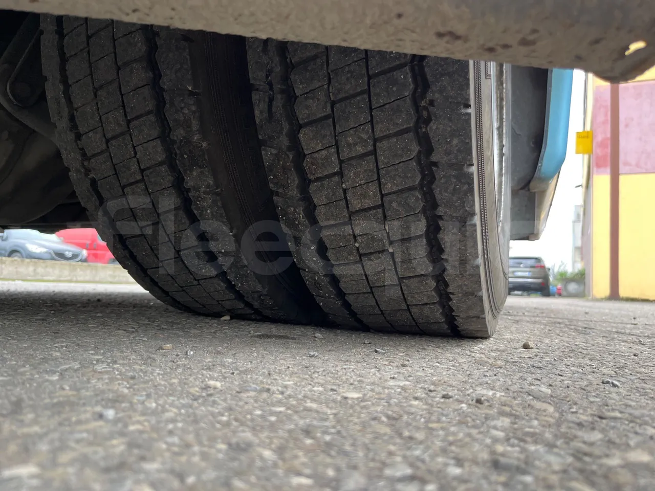 Mercedes-Benz Beluga 815 -EUR3 -110kW -7.64m - tread condition second axle tires left