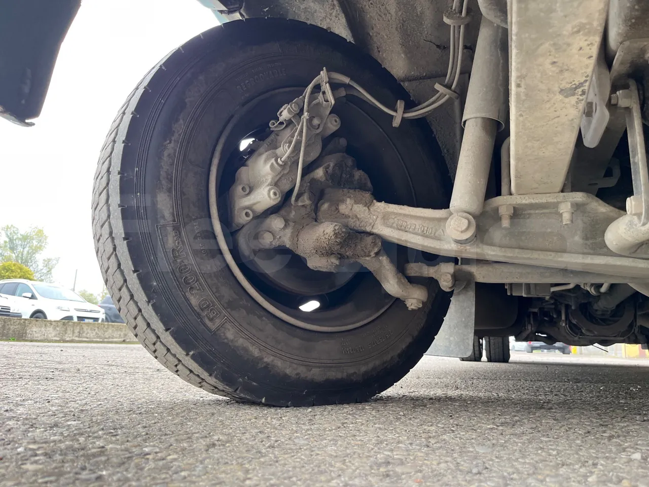 Mercedes-Benz Beluga 815 -EUR3 -110kW -7.64m - front axle right side