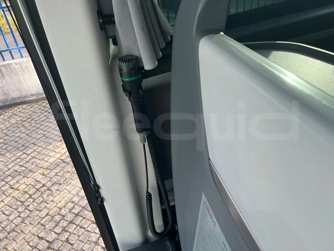 Mercedes-Benz OC 500 RF 	HTAE06-A4GC10 - Euro4 - 260kW - 12.975mt - hostes microphone accessories photo