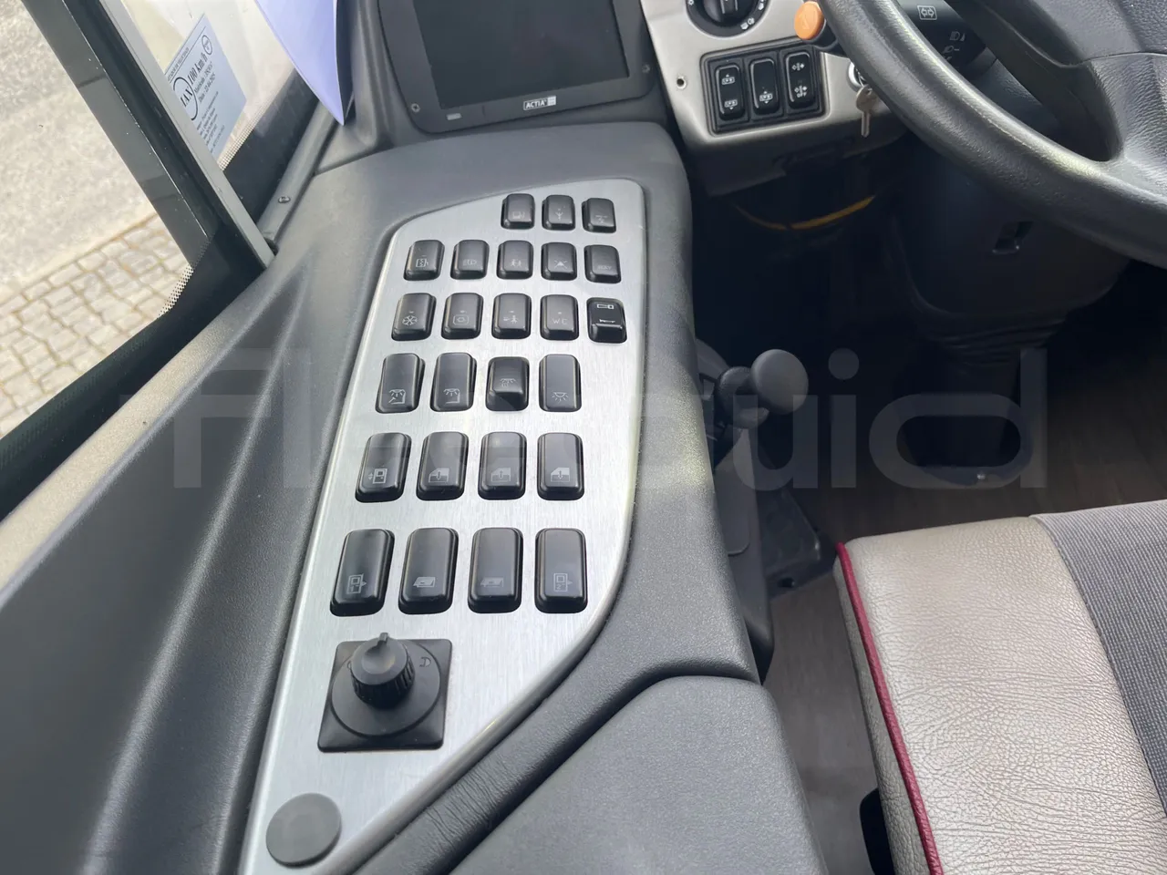 Mercedes-Benz OC 500 RF 	HTAE06-A4GC10 - Euro4 - 260kW - 12.975mt - radio accessories photo