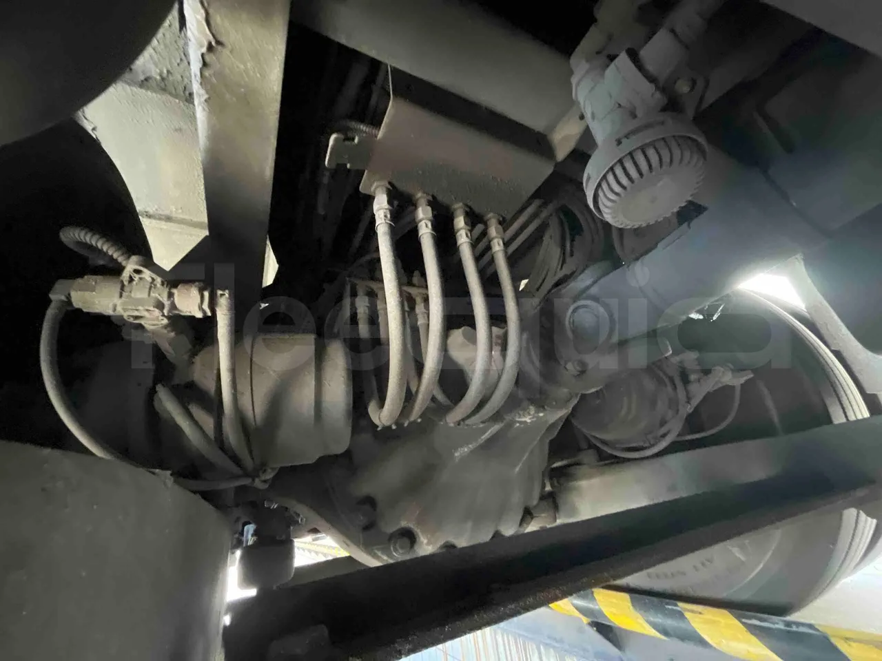 Mercedes-Benz OC 500 RF 	HTAE06-A4GC10 - Euro4 - 260kW - 12.975mt - differential photo