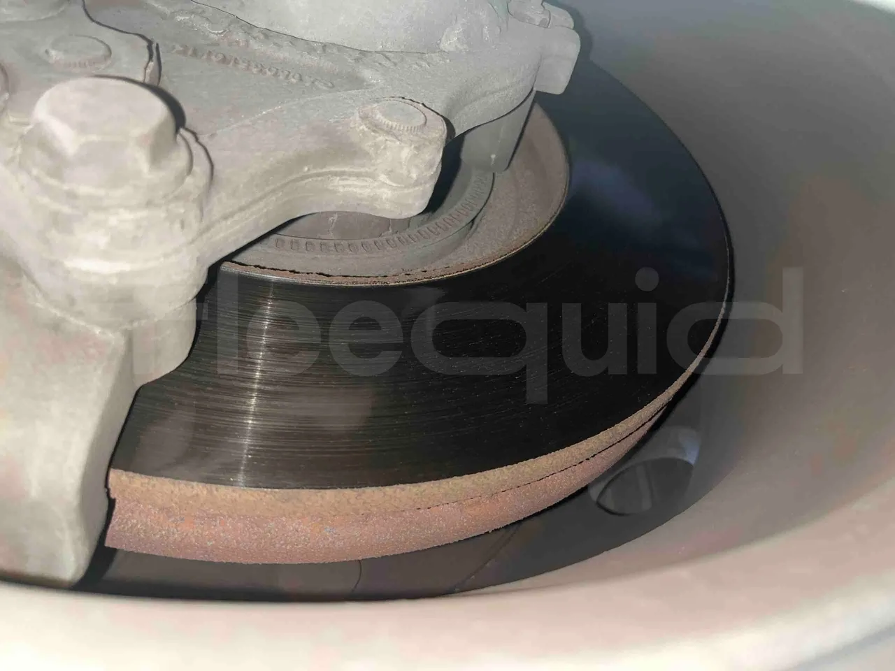 Mercedes-Benz OC 500 RF 	HTAE06-A4GC10 - Euro4 - 260kW - 12.975mt - axle 2 discs left