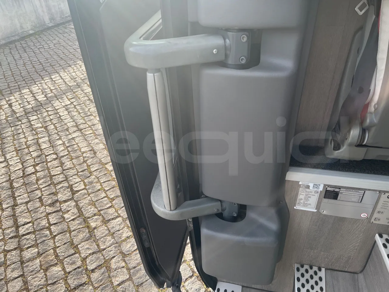 Mercedes-Benz OC 500 RF 	HTAE06-A4GC10 - Euro4 - 260kW - 12.975mt - door mechanism photo