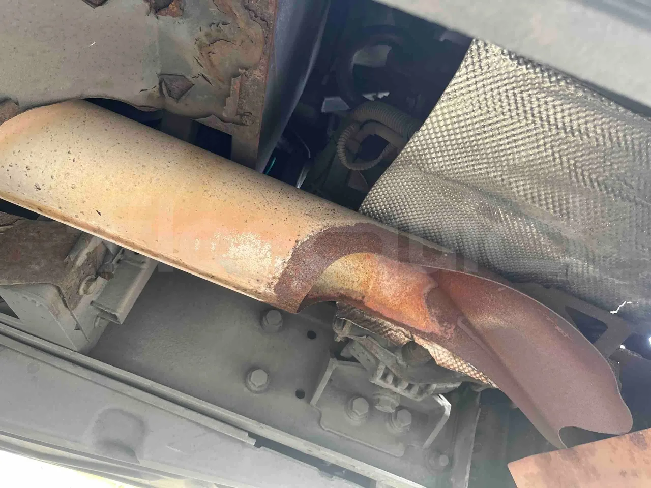 Mercedes-Benz OC 500 RF 	HTAE06-A4GC10 - Euro4 - 260kW - 12.975mt - exhaust photo