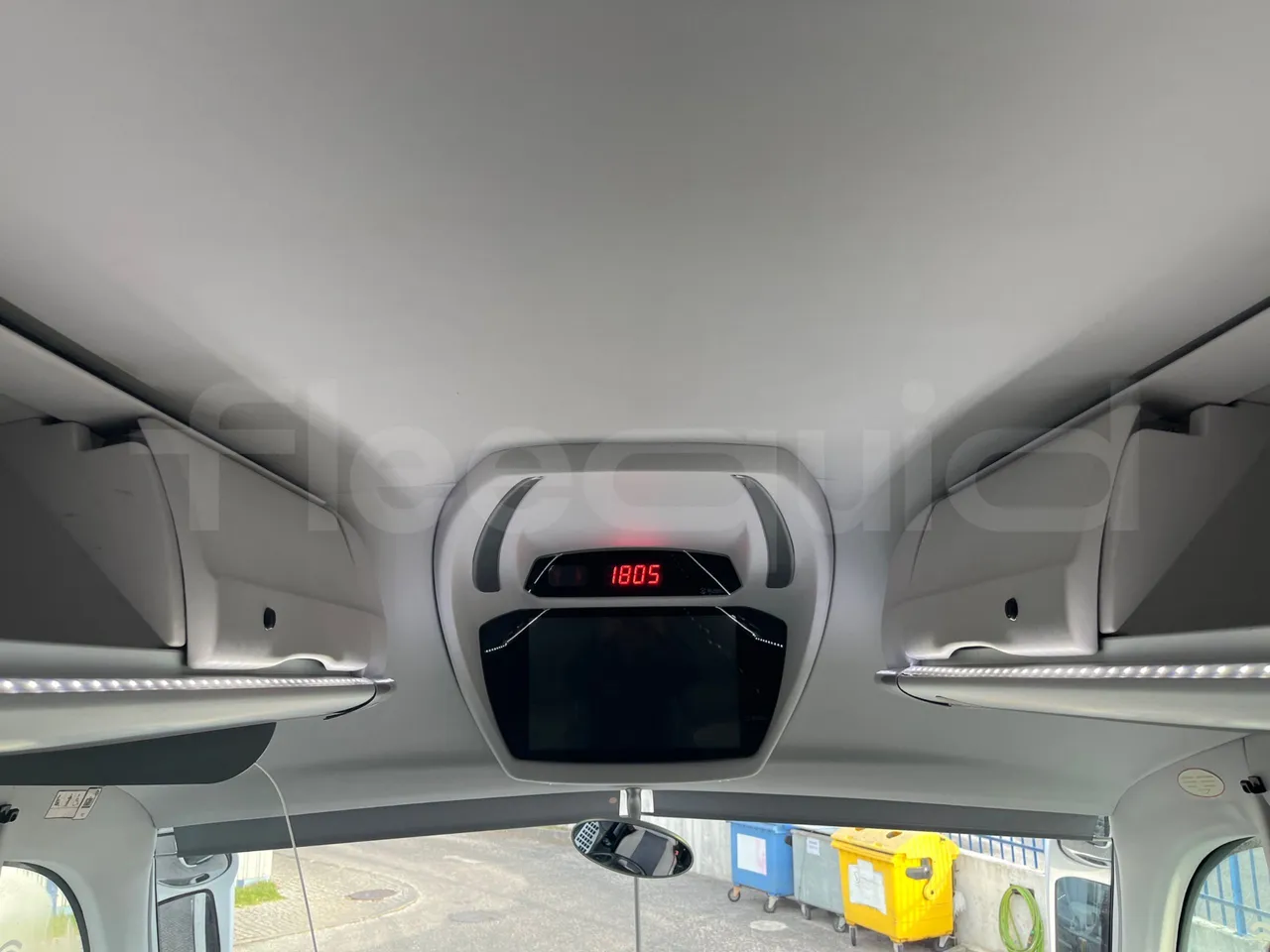 Mercedes-Benz OC 500 RF 	HTAE06-A4GC10 - Euro4 - 260kW - 12.975mt - overhead compartments photo