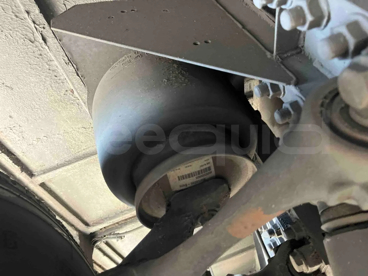 Mercedes-Benz OC 500 RF 	HTAE06-A4GC10 - Euro4 - 260kW - 12.975mt - axle 3 air springs 1 left