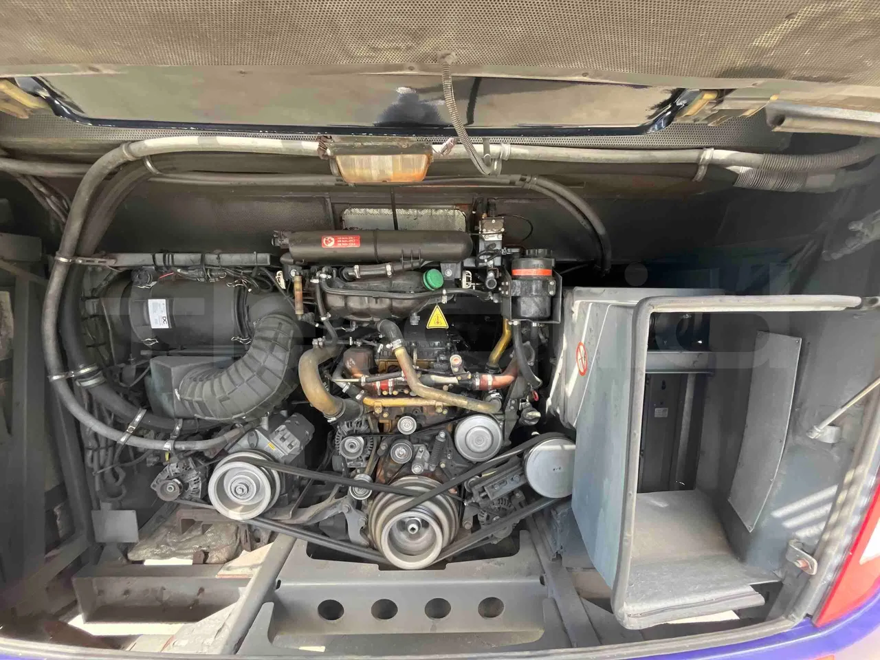Mercedes-Benz OC 500 RF 	HTAE06-A4GC10 - Euro4 - 260kW - 12.975mt - rear hatch open