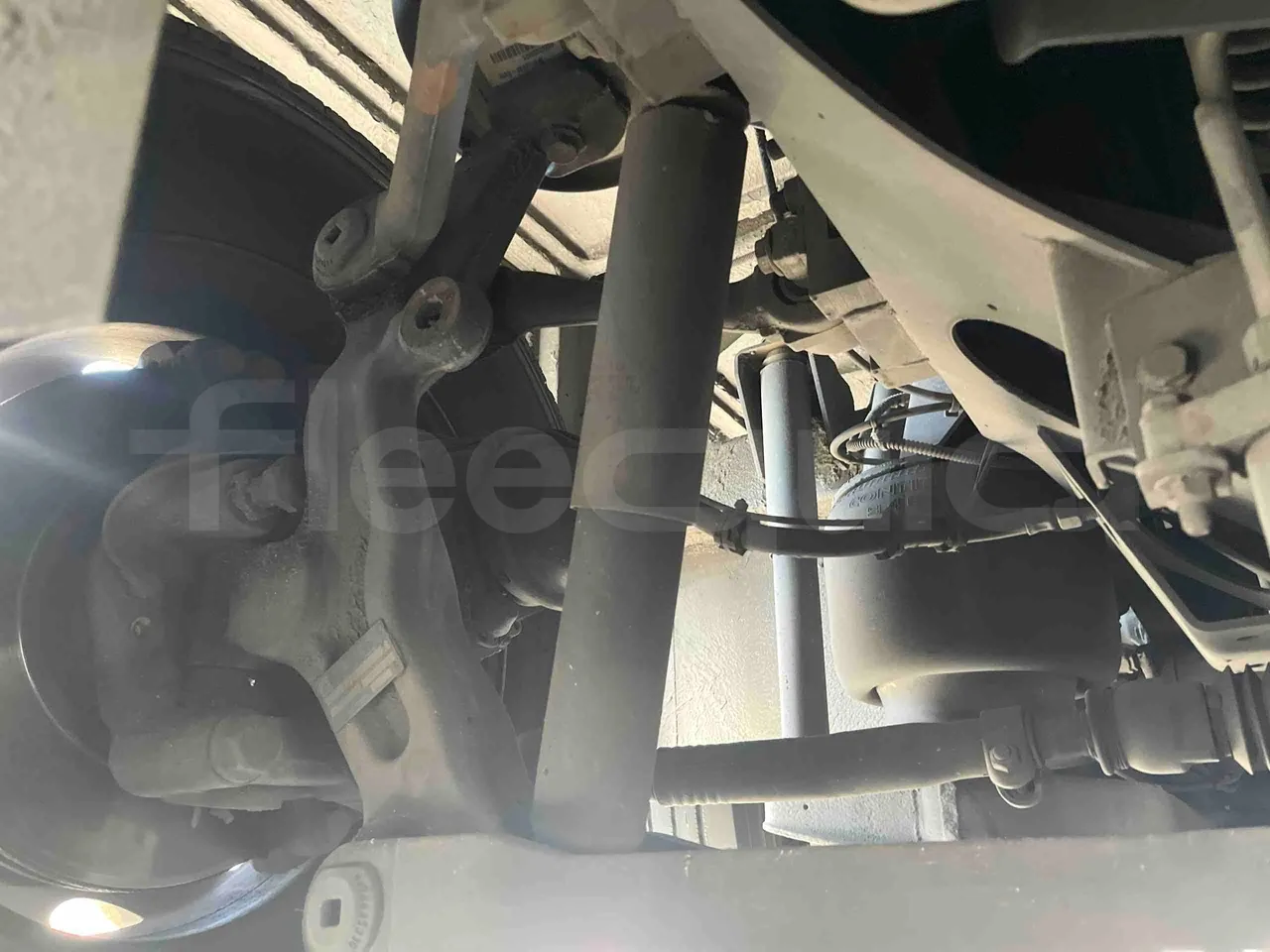 Mercedes-Benz OC 500 RF 	HTAE06-A4GC10 - Euro4 - 260kW - 12.975mt - axel 3 shock absorbers 1 left