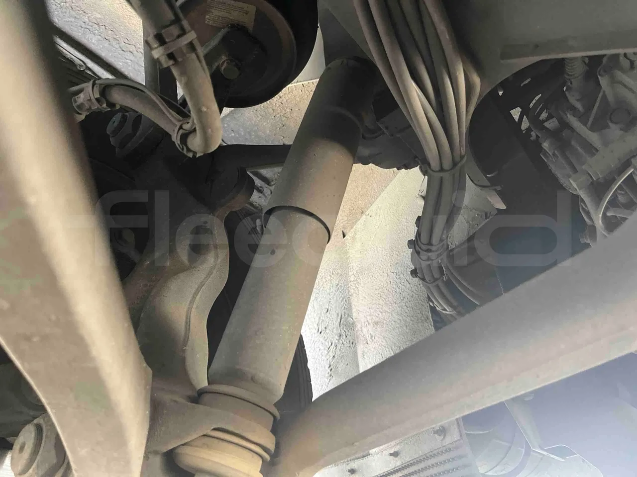 Mercedes-Benz OC 500 RF 	HTAE06-A4GC10 - Euro4 - 260kW - 12.975mt - axel 3 shock absorbers 1 right