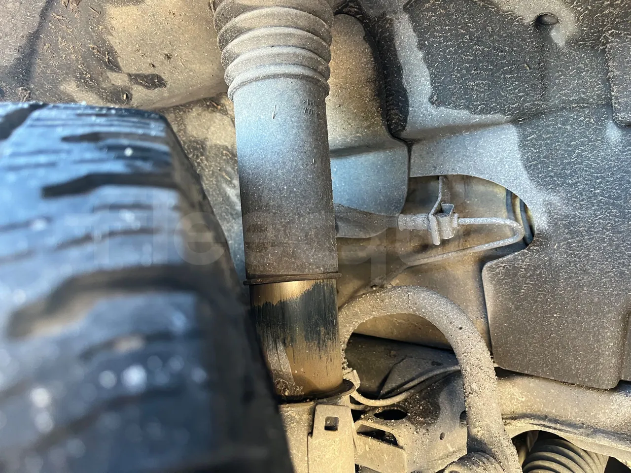 Mercedes-Benz Sprinter 906BB50 - Euro6 - 140kW - 7.361mt - front shock absorbers right