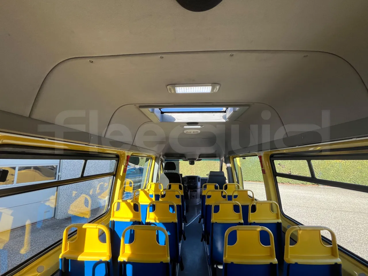 Mercedes-Benz Sprinter 906BB50 - Euro6 - 140kW - 7.361mt - overhead compartments photo