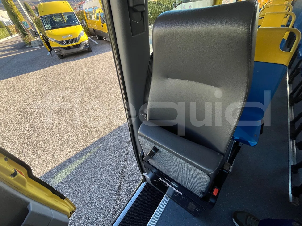 Mercedes-Benz Sprinter 906BB50 - Euro6 - 140kW - 7.361mt - hostess seat photo