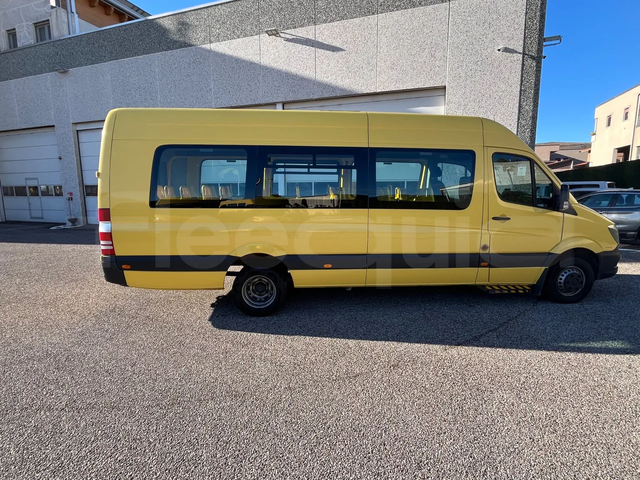 Mercedes-Benz Sprinter 906BB50 - Euro6 - 140kW - 7.361mt - right side doors closed