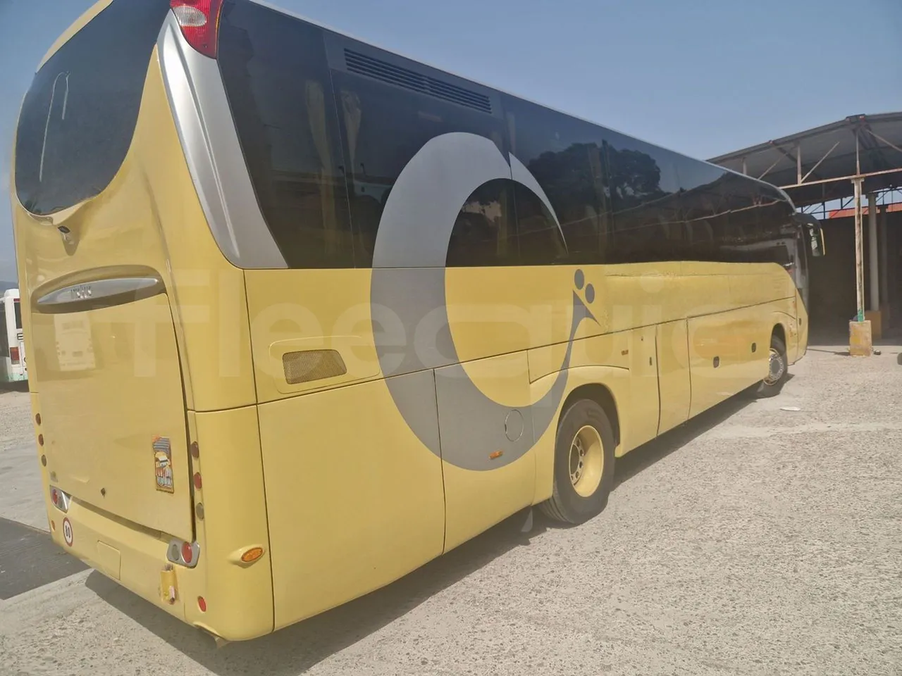 Iveco Magelys SFR210 - EUR5/279Kw/12.254Mt - 3/4 right rear doors closed