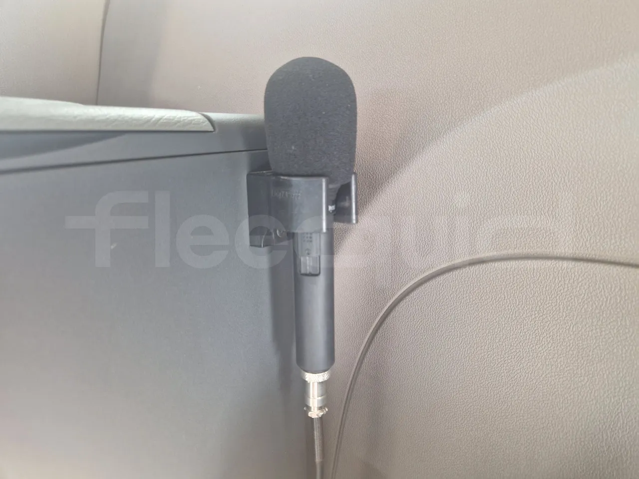 Iveco Magelys SFR210 - EUR5/279Kw/12.254Mt - hostes microphone accessories photo